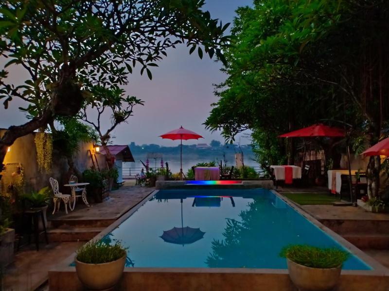 Sofa Gallery Hotel Nong Khai Esterno foto