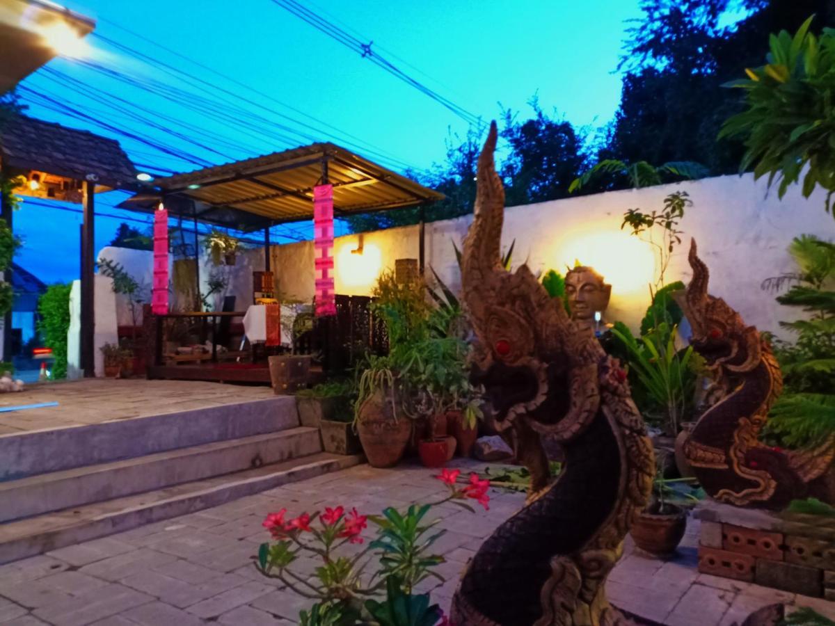 Sofa Gallery Hotel Nong Khai Esterno foto