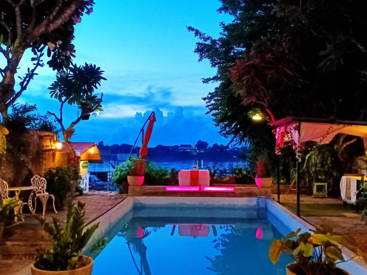 Sofa Gallery Hotel Nong Khai Esterno foto